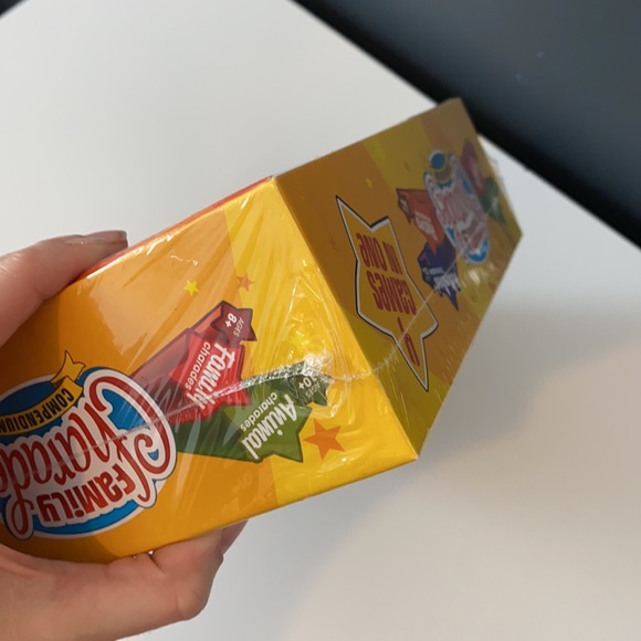 Family Charades Compendium 4-in-1 Family Animal rétro Hollywood - Picture 7 of 11